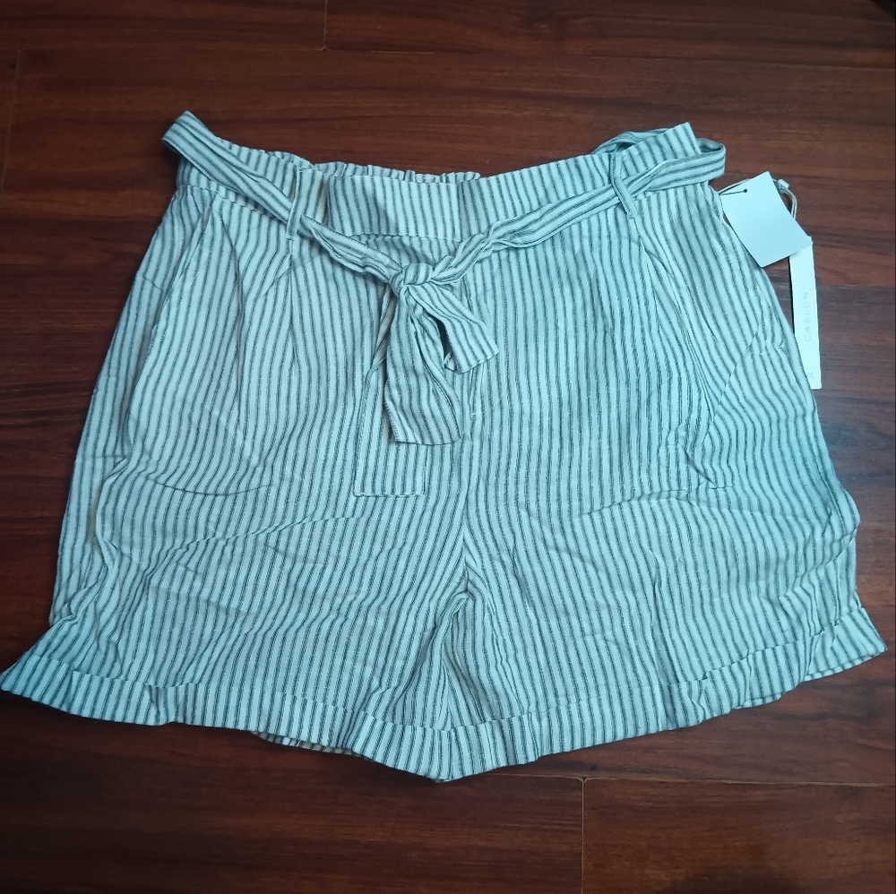 NWY Caslon Ivory stripped with Forest green  shorts